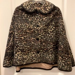 Vintage leopard print button down cape.